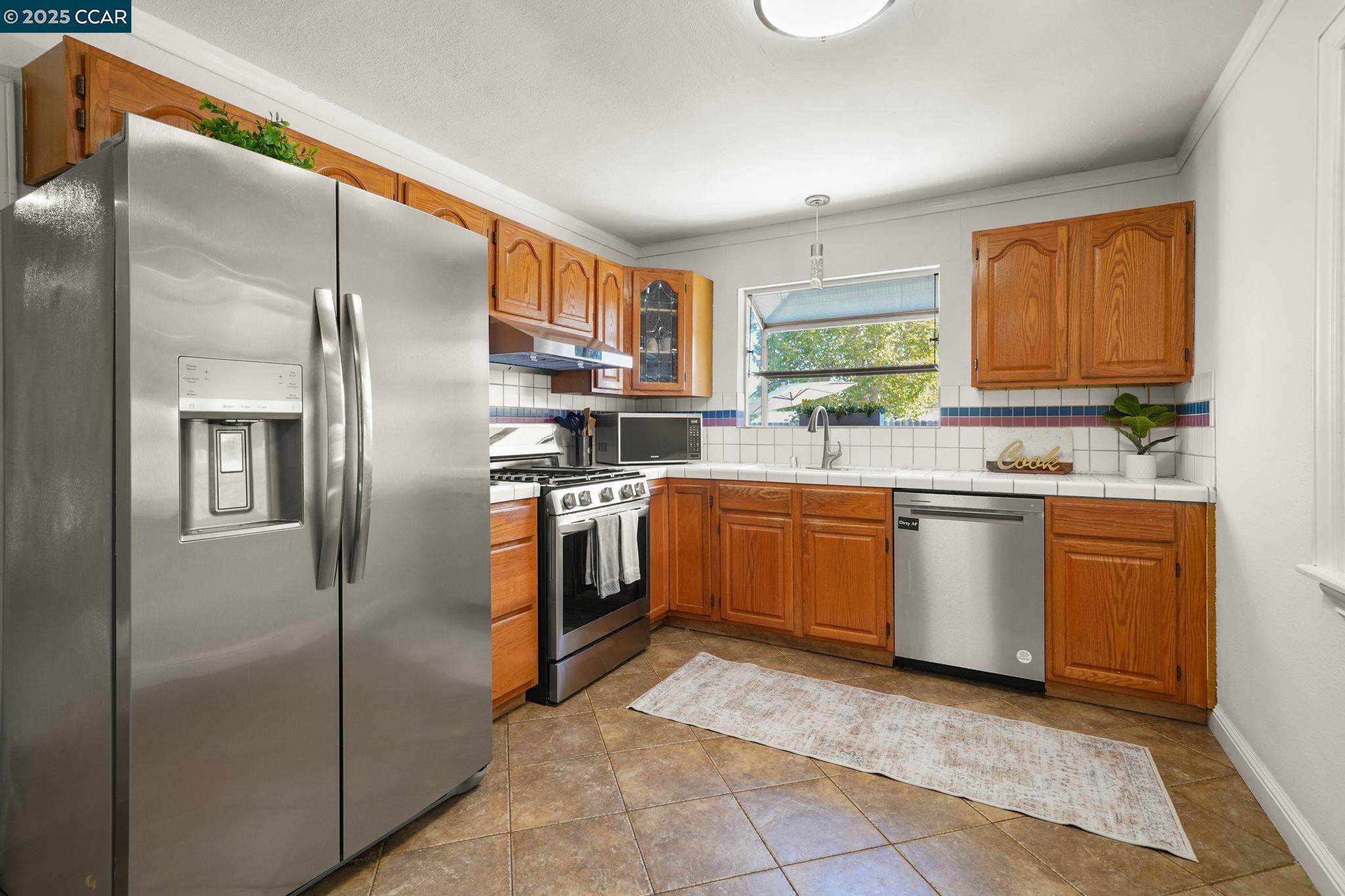 4317 Cowell Road Concord, CA 94521 - Photo 10 of 23