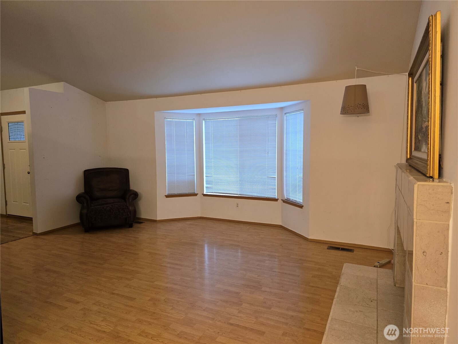 1223 Southwest 353rd Street Federal Way, WA 98023 - Photo 3 of 24