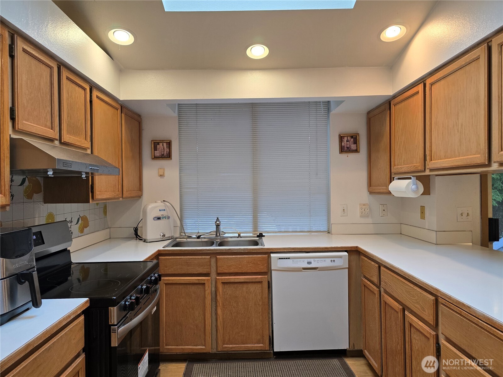 1223 Southwest 353rd Street Federal Way, WA 98023 - Photo 6 of 24