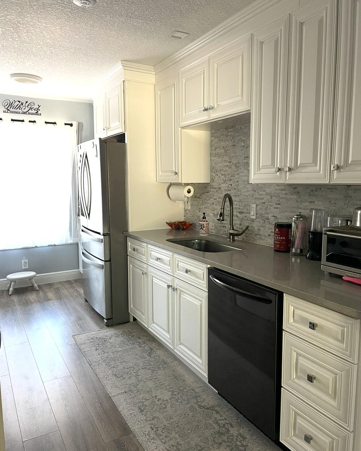 13658 Vía Flora, Unit B Delray Beach, FL 33484 - Photo 5 of 37 IMG_4390