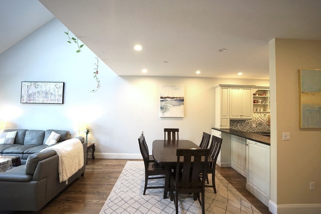 8 Graystone Circle Winchester, MA 01890 - Photo 15 of 41