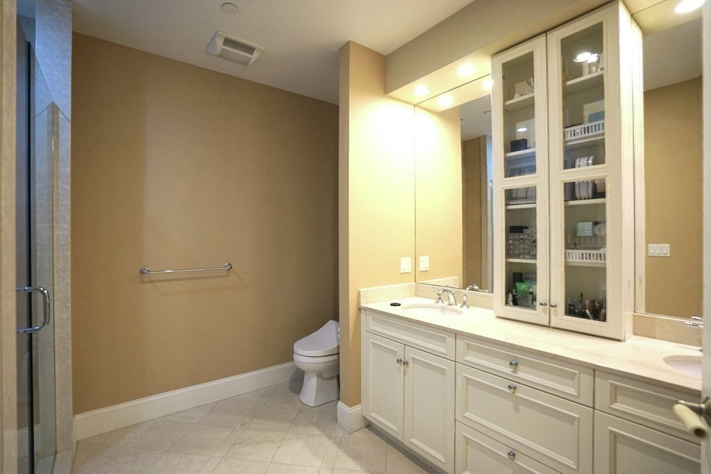 8 Graystone Circle Winchester, MA 01890 - Photo 18 of 41