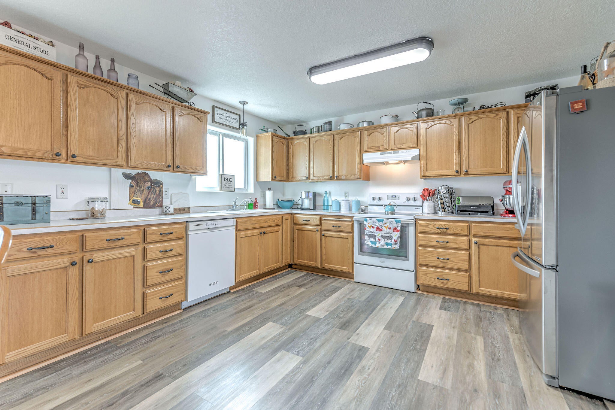 7264 North Vista View Road Prineville, OR 97754 - Photo 11 of 47 090A2549_50_51_52_53