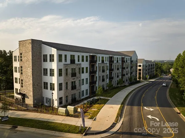 $1,991 | 9132 Senator Royall Drive, Unit B1, Charlotte, NC 28262