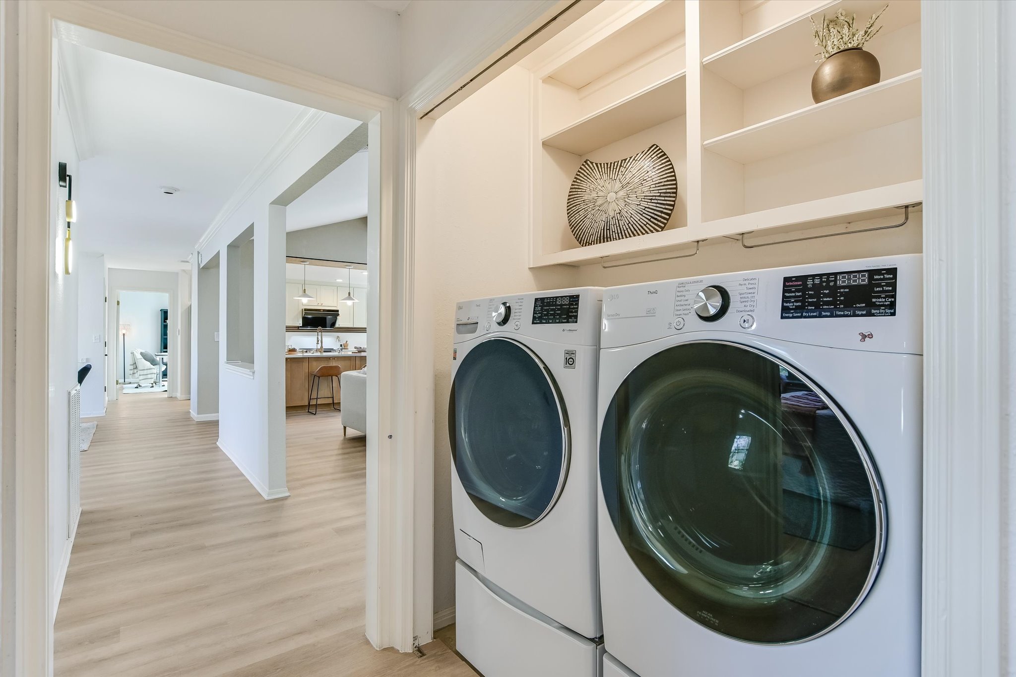 9905 Richelieu Road Austin, TX 78750 - Photo 10 of 32 Laundry with washer and clothes dryer installed. (both convey)