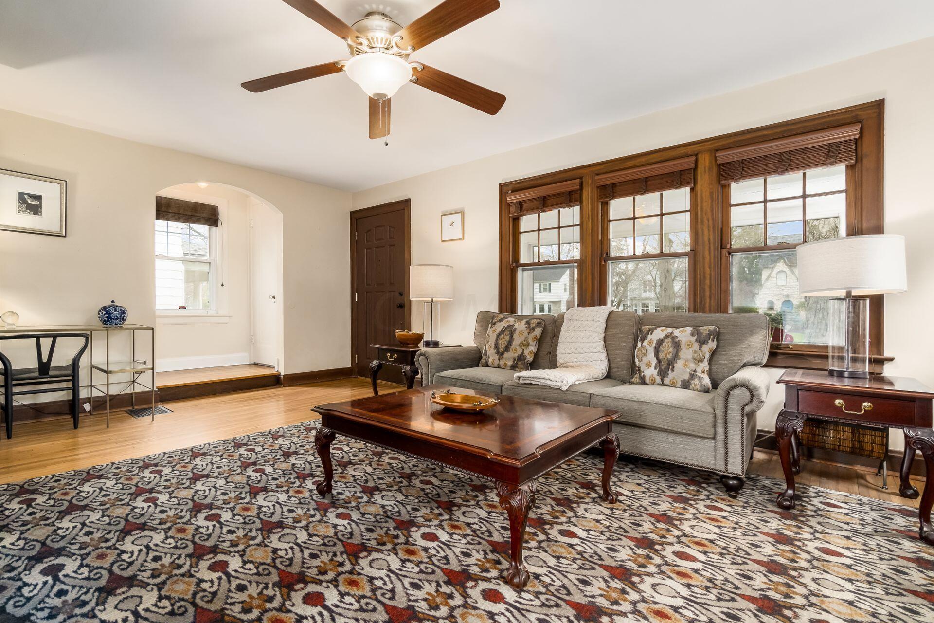 185 North Cassingham Road Bexley, OH 43209 - Photo 13 of 55 Living Room