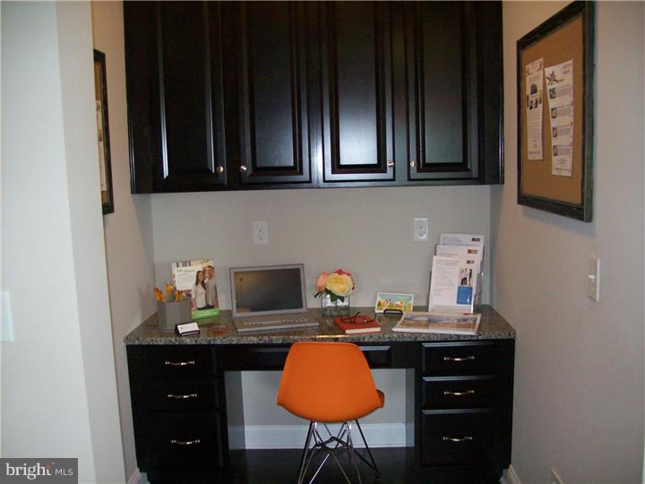 104 Windsor Road Mullica Hill, NJ 08062 - Photo 9 of 20 Office / Study