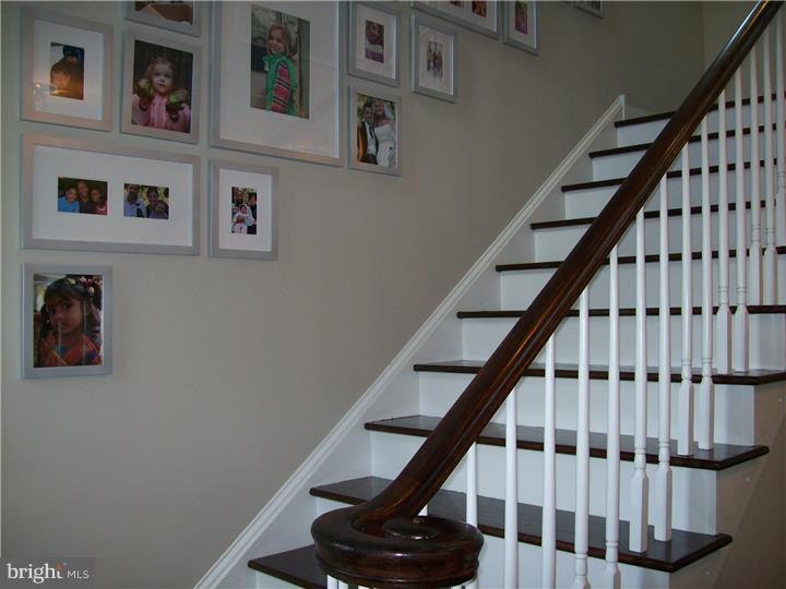 104 Windsor Road Mullica Hill, NJ 08062 - Photo 10 of 20 Foyer