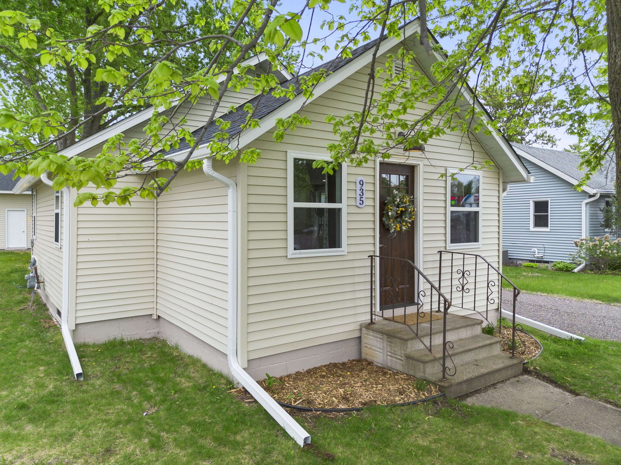 935 Hammond Avenue Rice Lake, WI 54868 - Photo 3 of 39