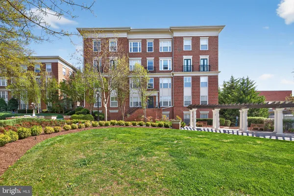$320,000 | 31 Booth Street, Unit 358, Gaithersburg, MD 20878