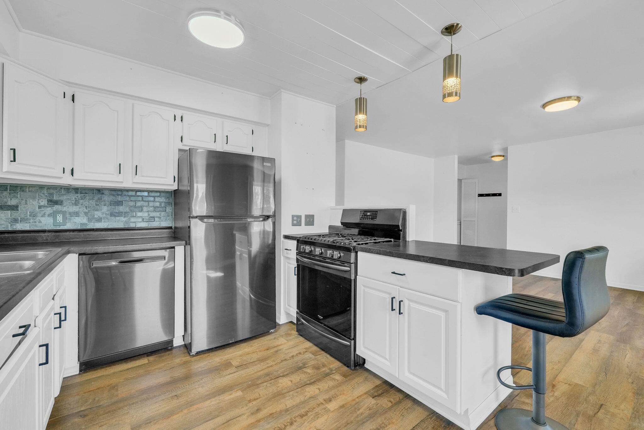 302 South Gladwin Road Lake City, MI 49651 - Photo 6 of 31 DSC05230