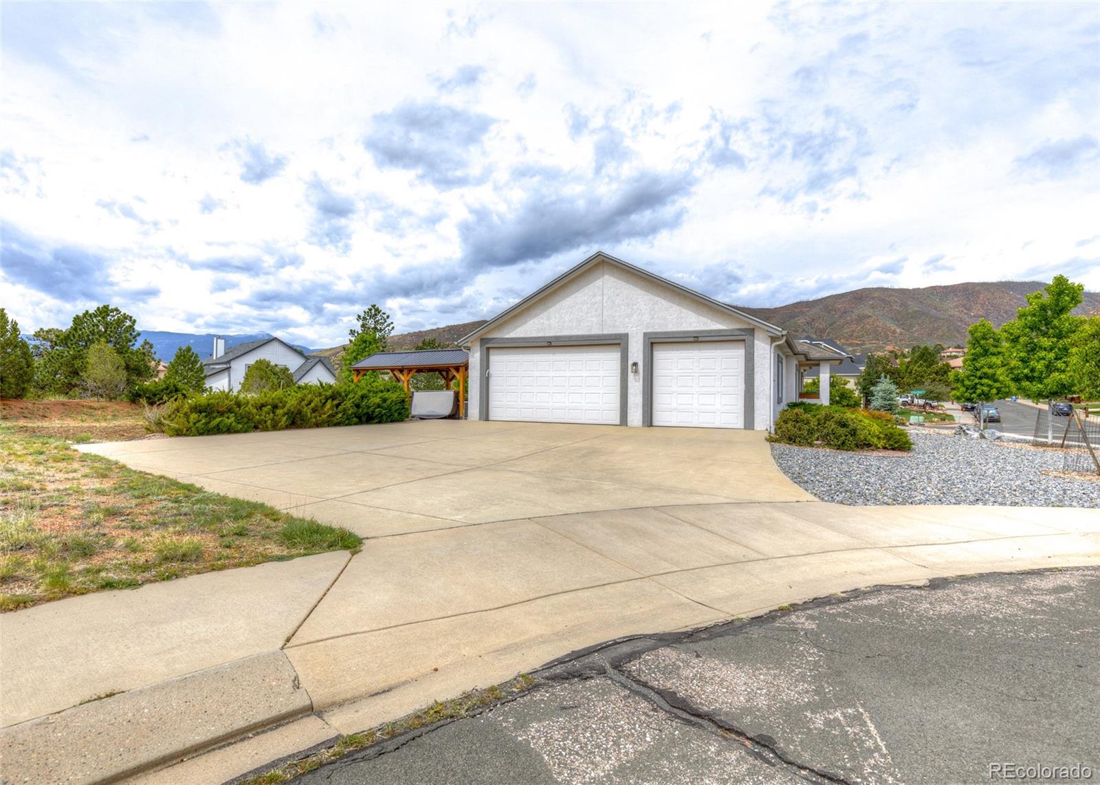 5775 Regal View Road Colorado Springs, CO 80919 - Photo 2 of 48