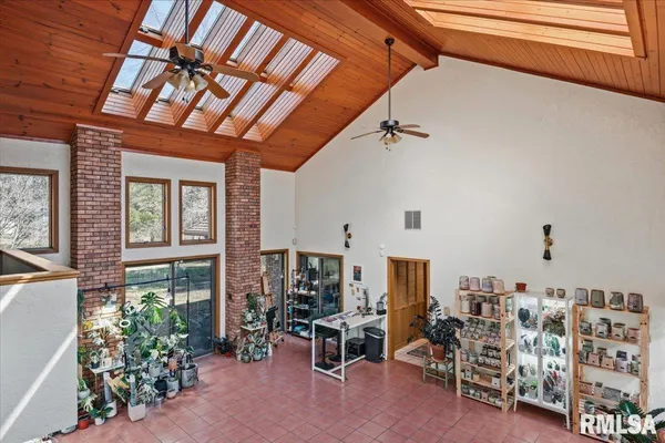 $549,900 | 2551 East Lake Shore Drive, Springfield, IL 62712