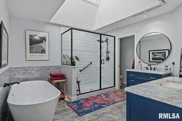 $549,900 | 2551 East Lake Shore Drive, Springfield, IL 62712