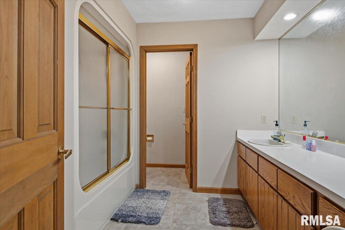 2551 East Lake Shore Drive Springfield, IL 62712 - Photo 33 of 46