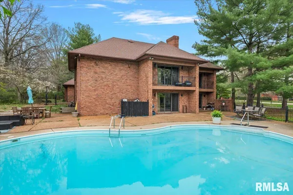 $549,900 | 2551 East Lake Shore Drive, Springfield, IL 62712