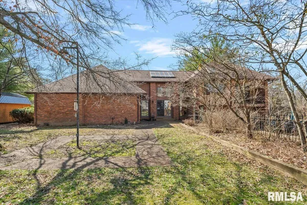 $549,900 | 2551 East Lake Shore Drive, Springfield, IL 62712