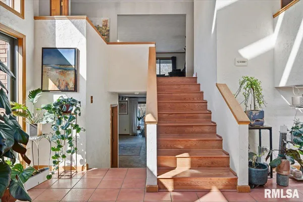 $549,900 | 2551 East Lake Shore Drive, Springfield, IL 62712