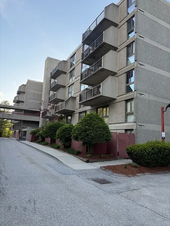 $350,000 | 55 Tall Oaks Drive, Unit T5, Weymouth, MA 02190