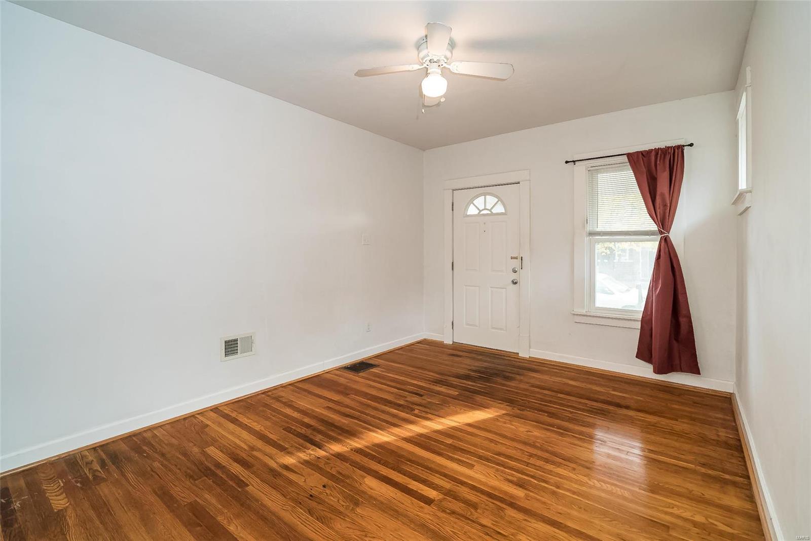 2217 Richert Place St. Louis, MO 63143 - Photo 9 of 54