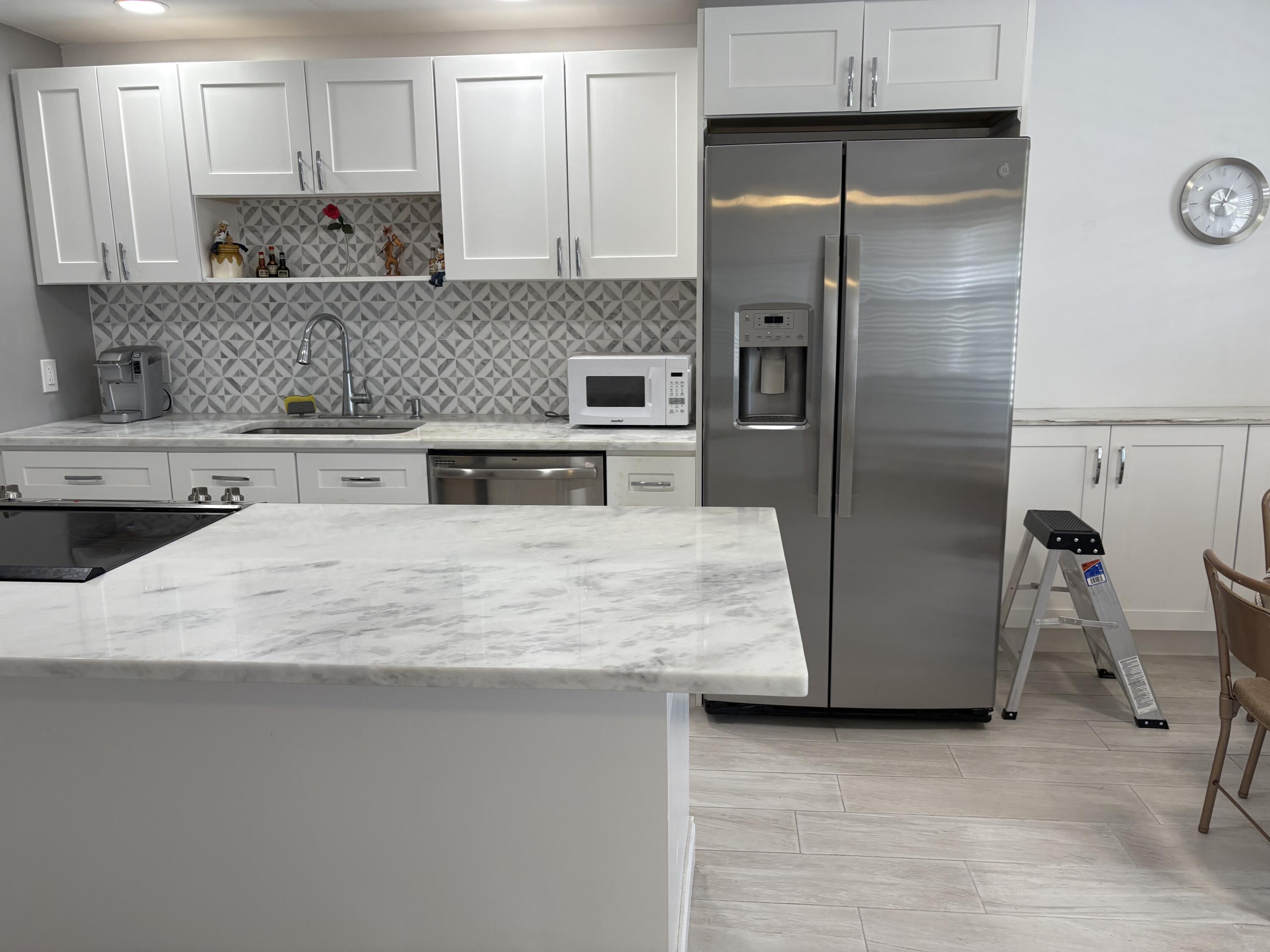 2084 Exeter, Unit 2084E Boca Raton, FL 33434 - Photo 1 of 18 IMG_3130