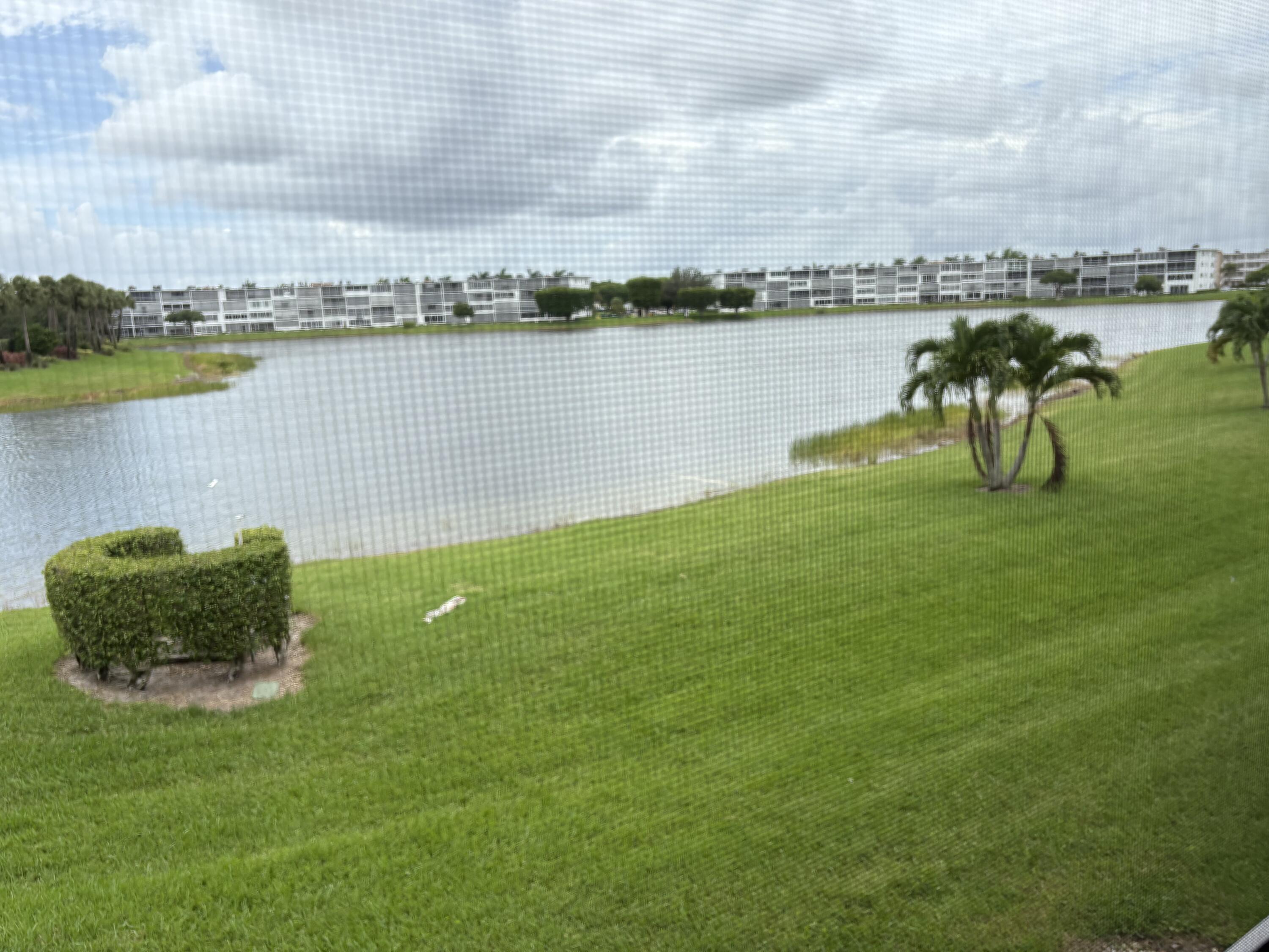 2084 Exeter, Unit 2084E Boca Raton, FL 33434 - Photo 16 of 18 IMG_3142
