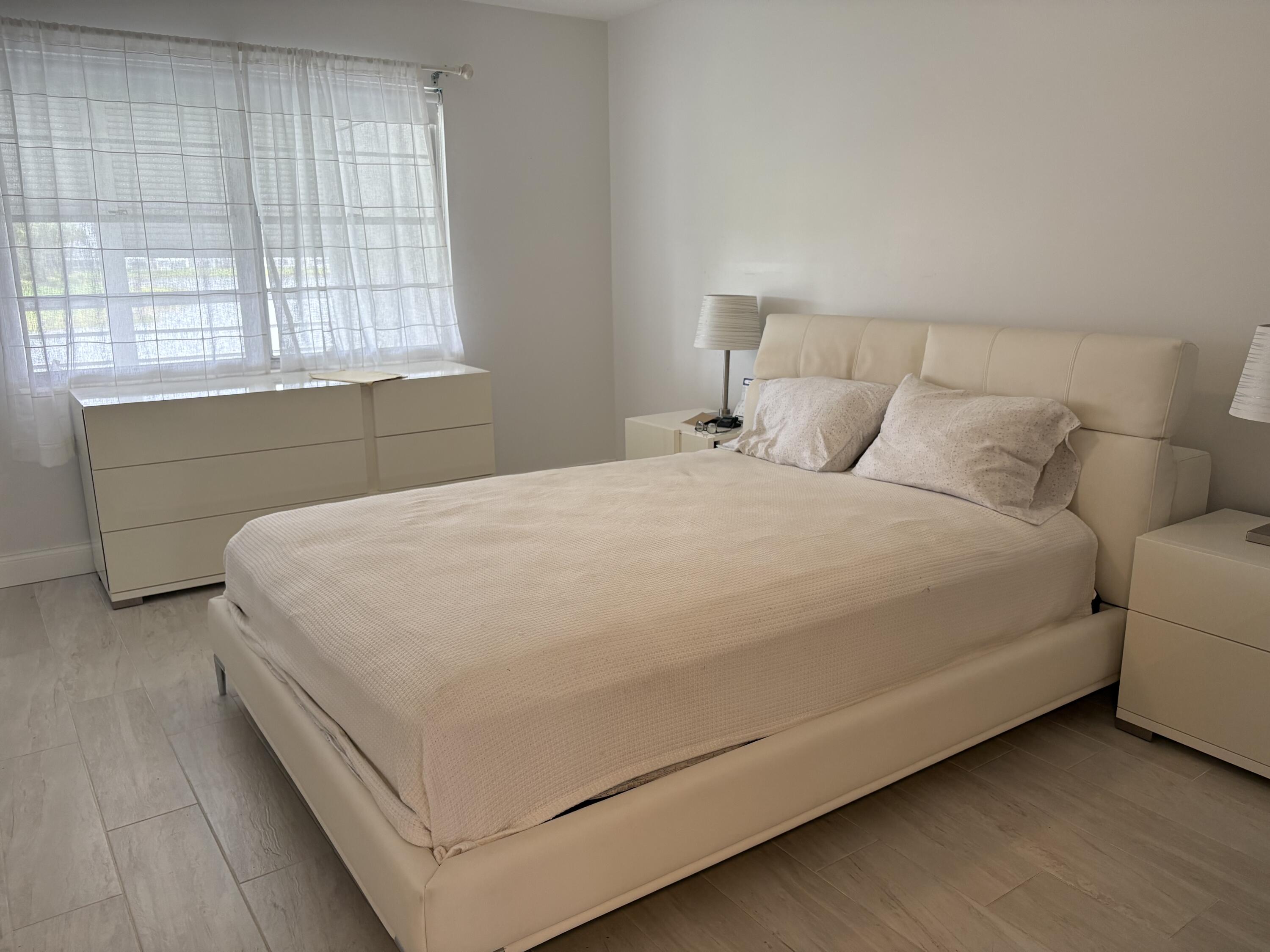 2084 Exeter, Unit 2084E Boca Raton, FL 33434 - Photo 10 of 18 IMG_3137