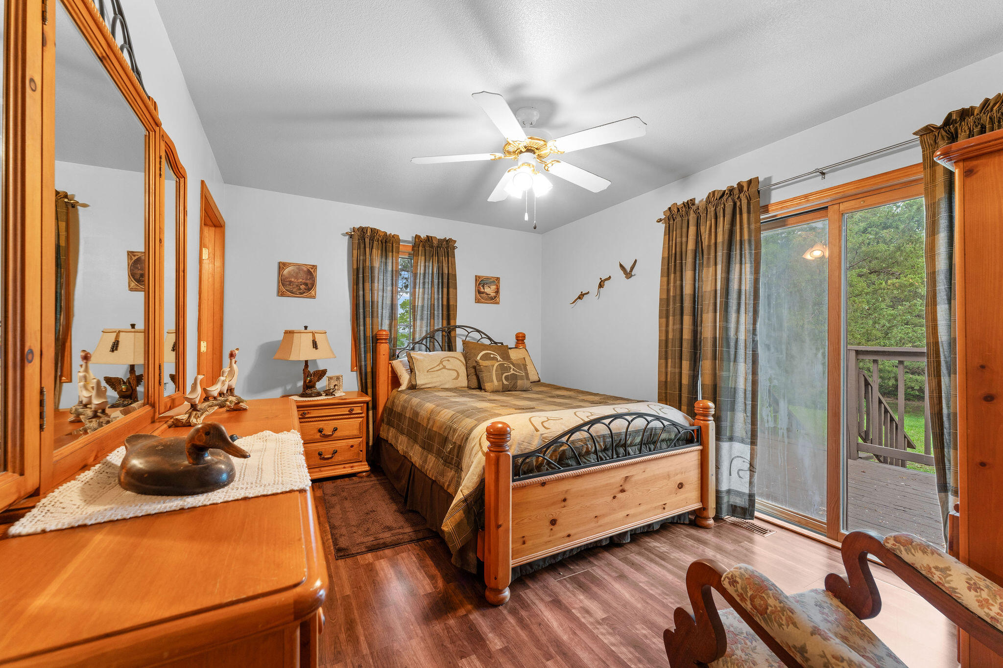 22821 Needles Eye Road Shell Knob, MO 65747 - Photo 26 of 60 Bedroom