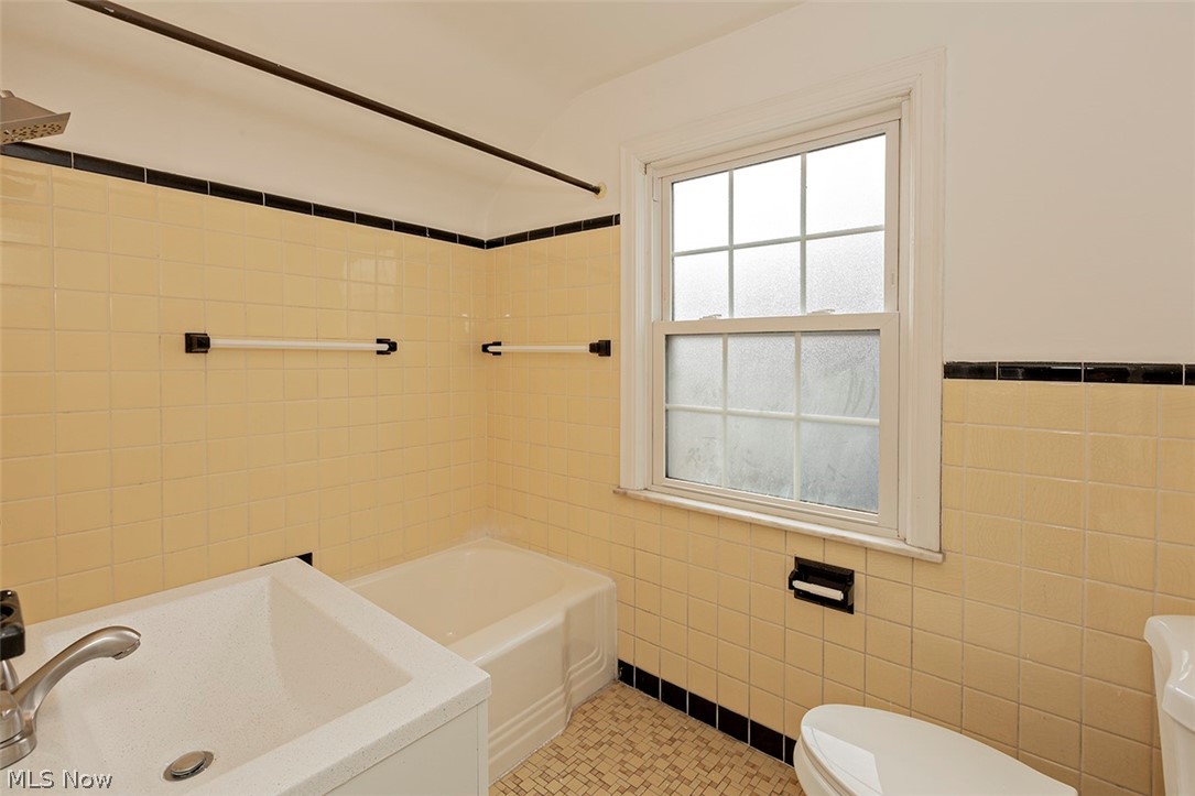 3548 Nordway Road Cleveland Heights, OH 44118 - Photo 10 of 35