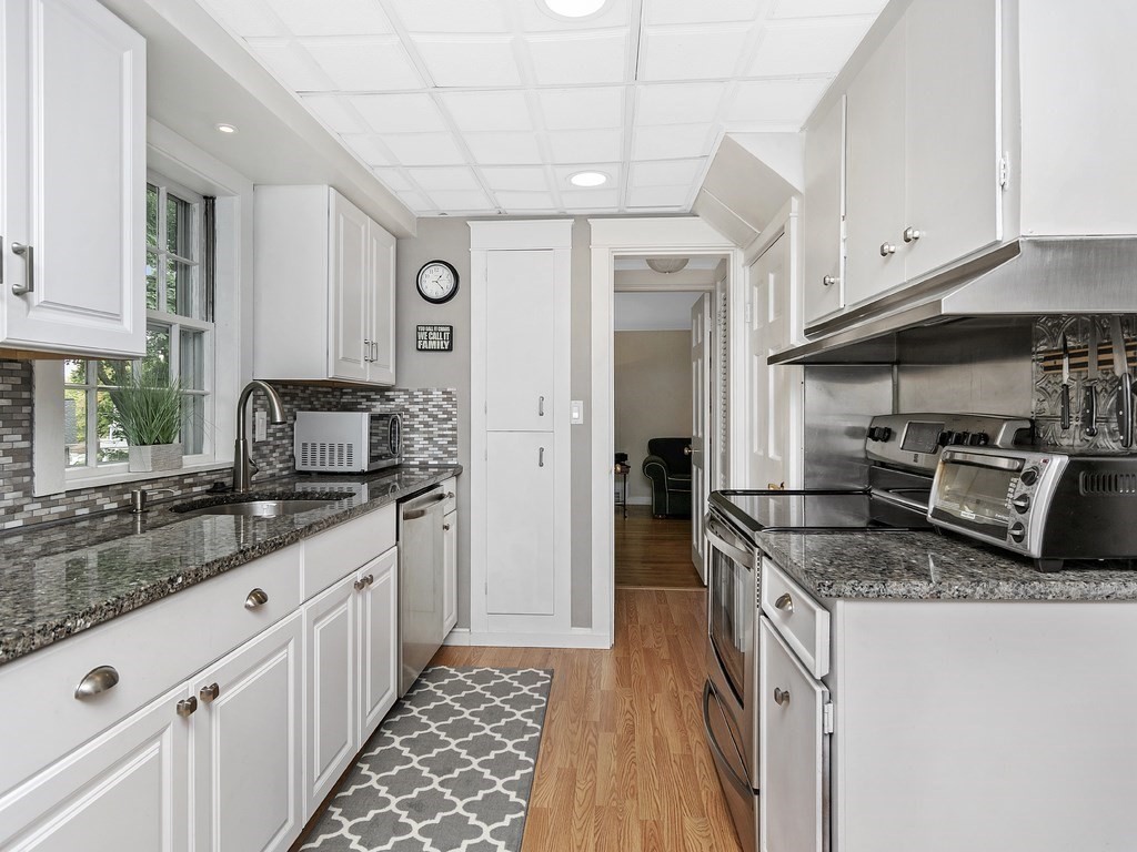 19 Powder House Rd Extension Medford, MA 02155 - Photo 10 of 18 Gallery Image 10