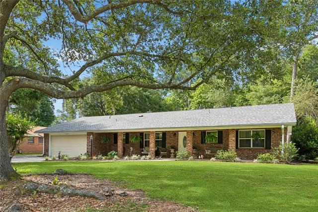 105 Country Club Boulevard Slidell, LA 70458 - Photo 1 of 27