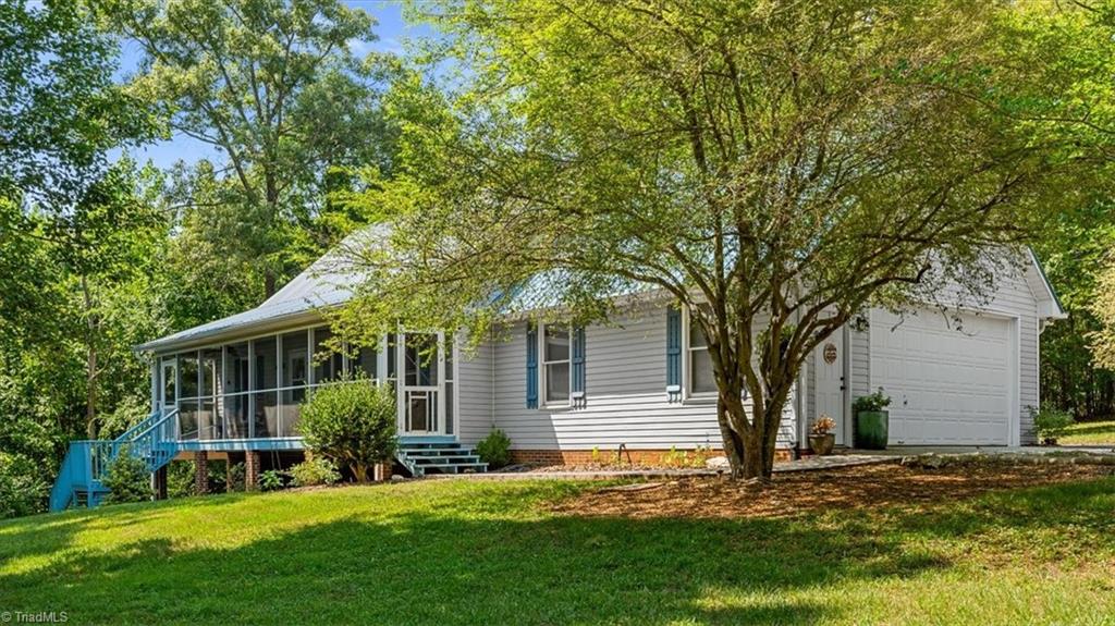 1013 Lacy Hepler Road Thomasville, NC 27360 - Photo 1 of 50