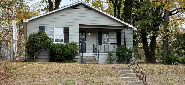 $950 | 1728 Felix Avenue, Memphis, TN 38114