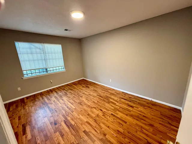 $950 | 1728 Felix Avenue, Memphis, TN 38114