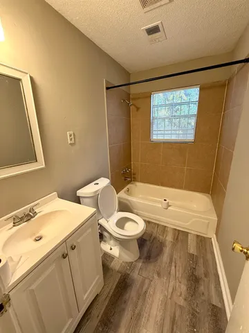 $950 | 1728 Felix Avenue, Memphis, TN 38114