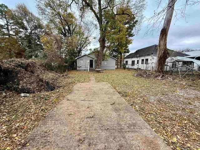 $950 | 1728 Felix Avenue, Memphis, TN 38114