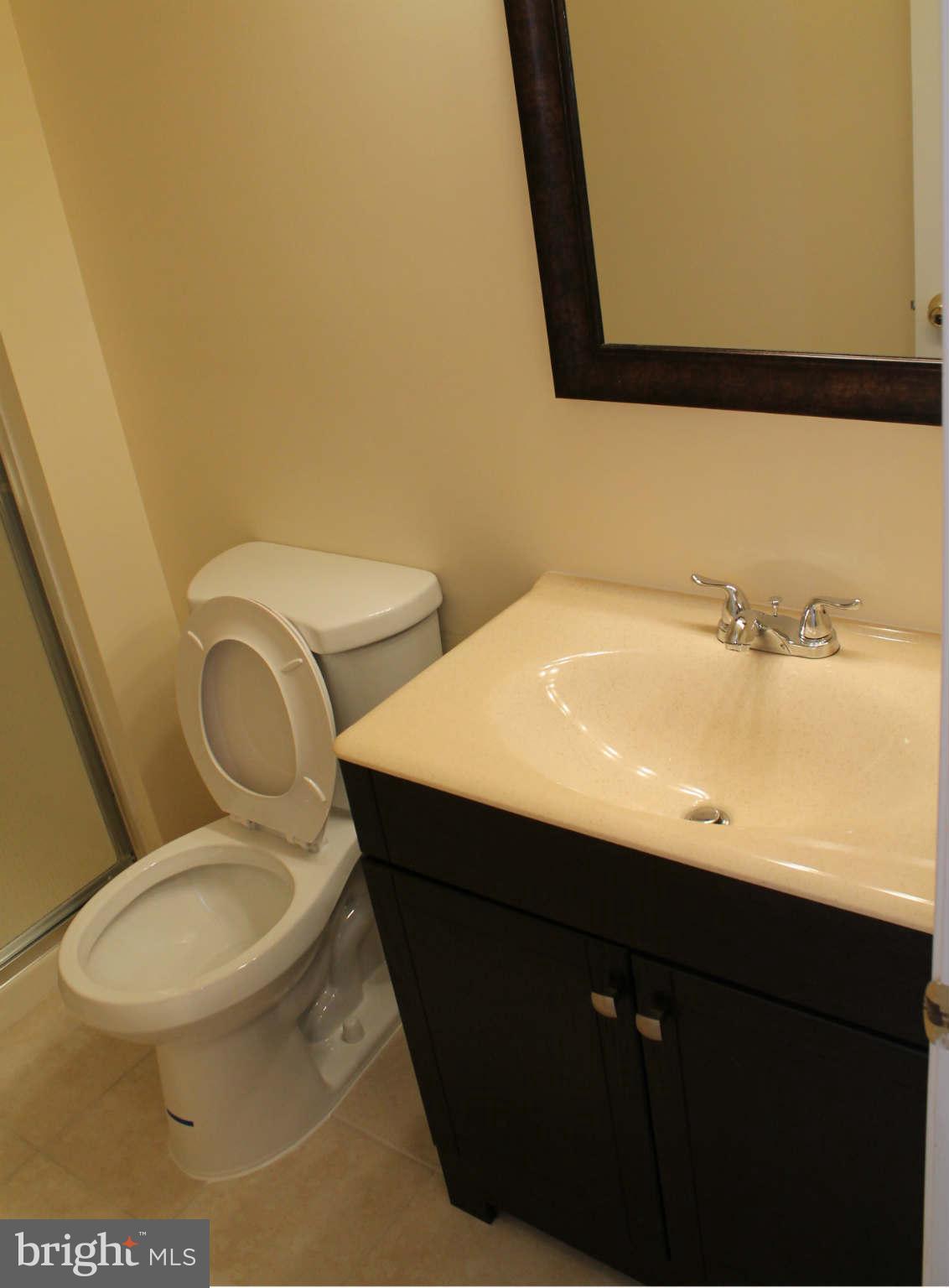 12004 Golf Ridge Court, Unit 102 Fairfax, VA 22033 - Photo 12 of 24 Bath