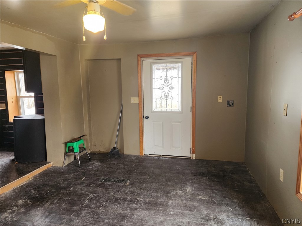 21 Maple Avenue Antwerp, NY 13608 - Photo 3 of 37