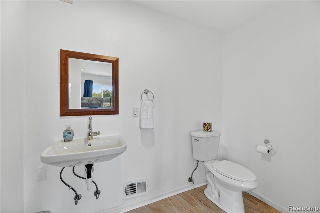 11280 Hegel Road Goodrich, MI 48438 - Photo 27 of 61