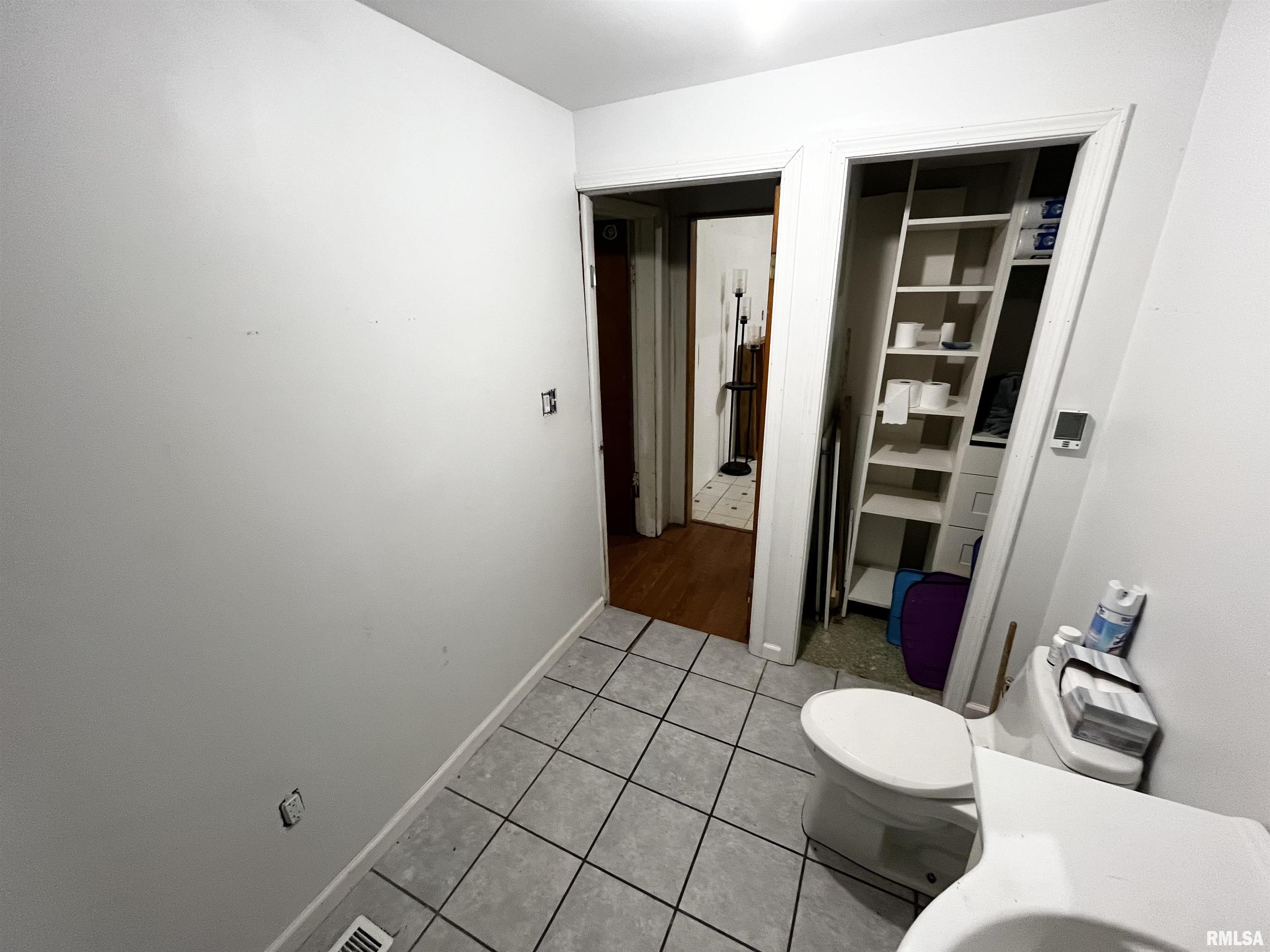 401 East 4th Street Delavan, IL 61734 - Photo 11 of 43