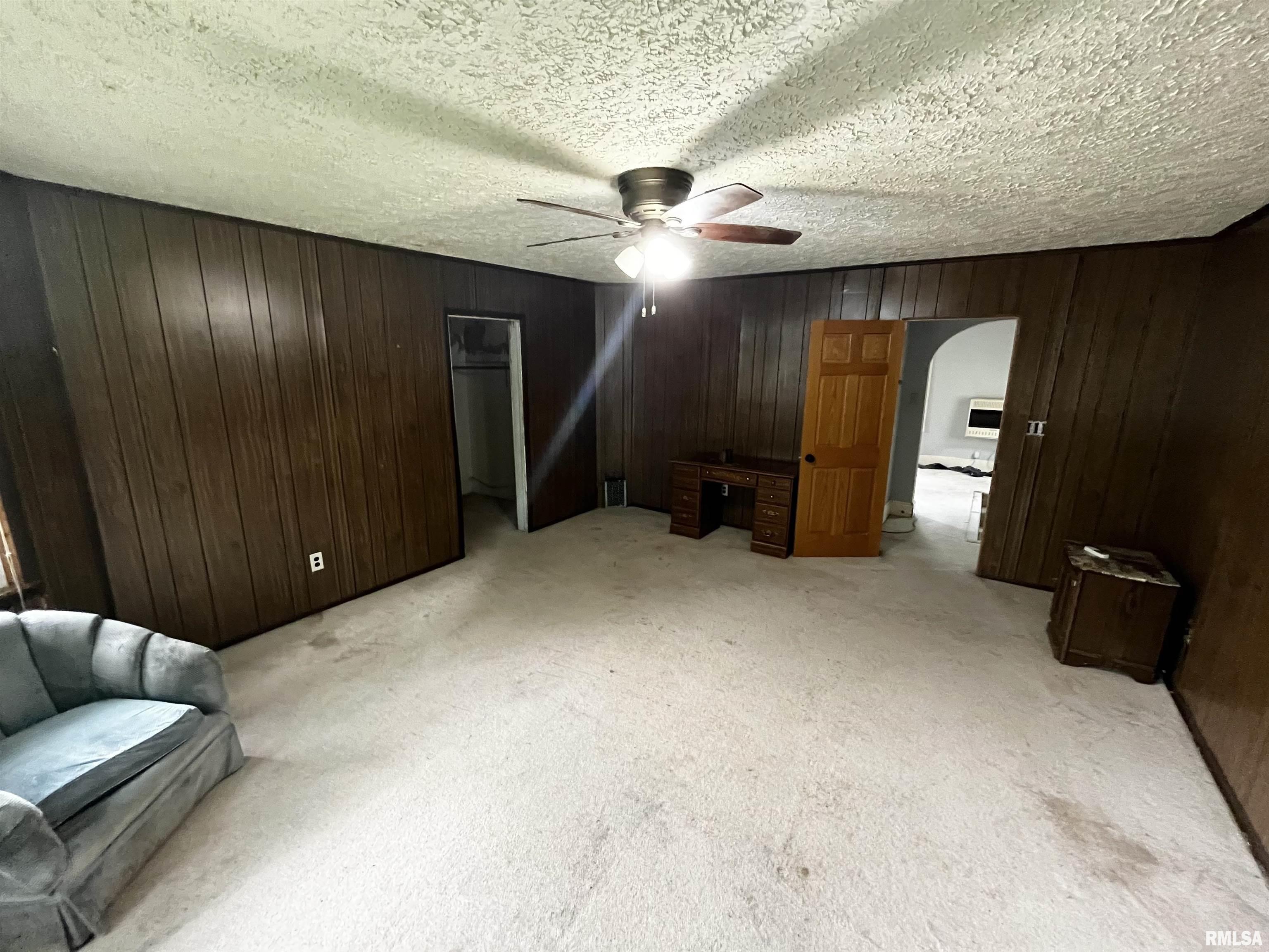 401 East 4th Street Delavan, IL 61734 - Photo 37 of 43