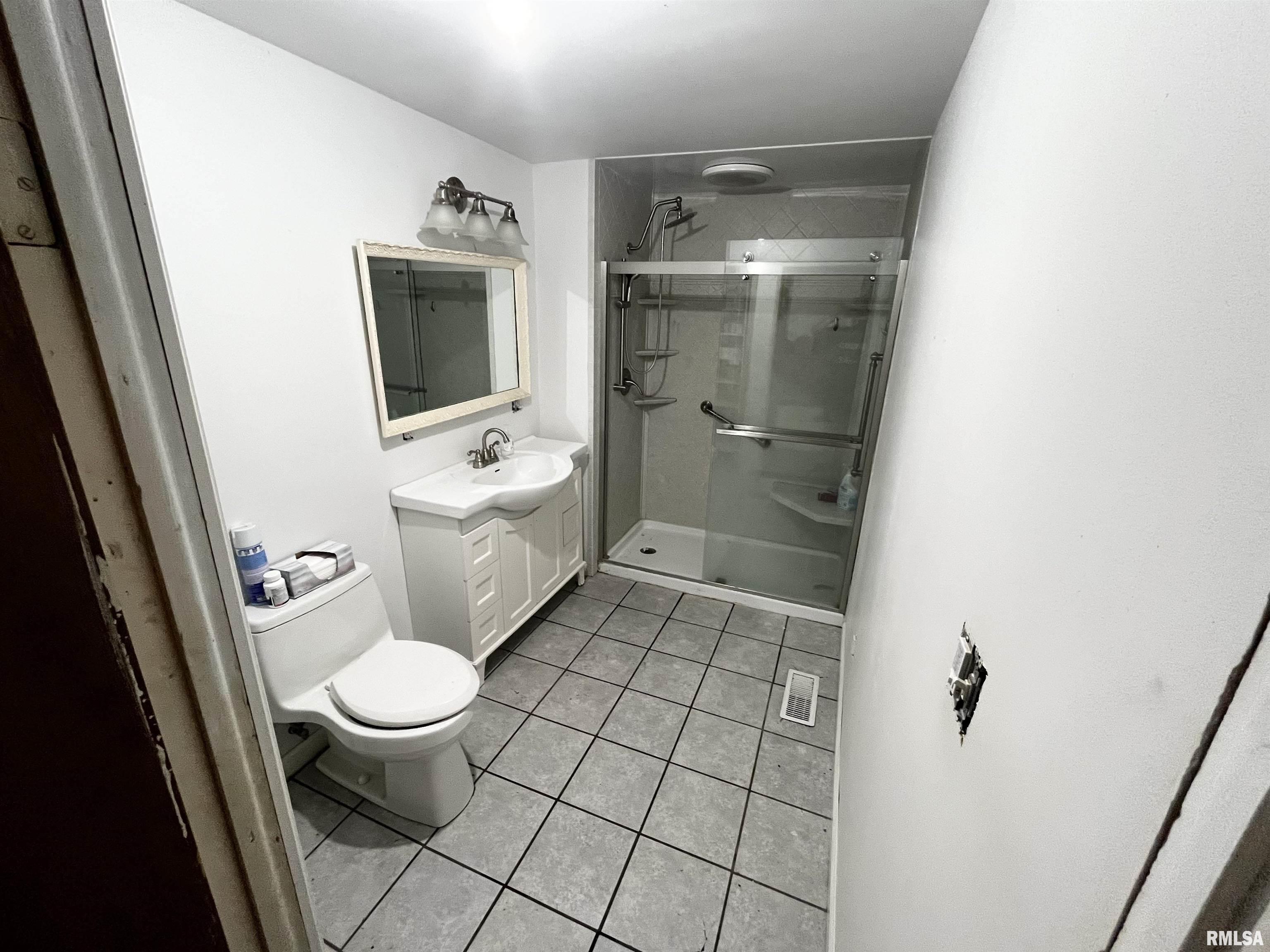 401 East 4th Street Delavan, IL 61734 - Photo 9 of 43