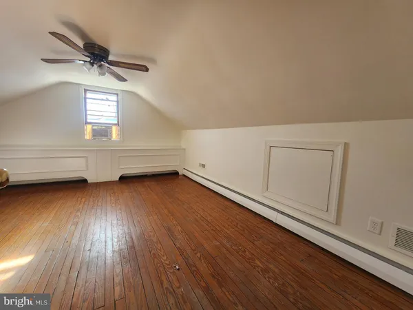 a bathroom with a toilet