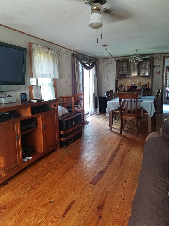 21 Townsend Harbor Road Lunenburg, MA 01462 - Photo 16 of 18 Gallery Image 16
