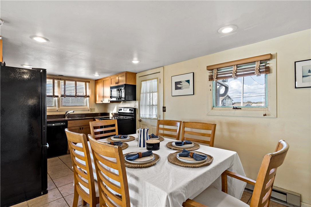 975 Matunuck Beach Road South Kingstown, RI 02879 - Photo 13 of 35