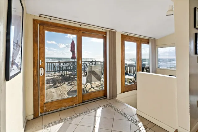 $1,850,000 | 975 Matunuck Beach Road, South Kingstown, RI 02879