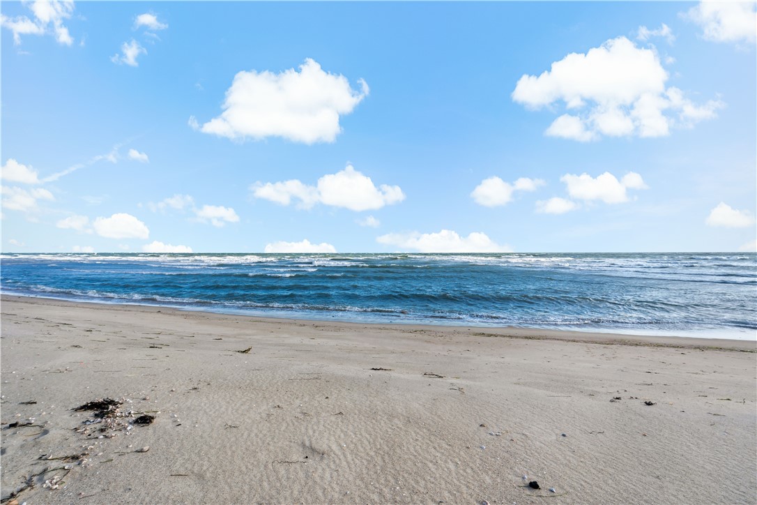 975 Matunuck Beach Road South Kingstown, RI 02879 - Photo 10 of 35