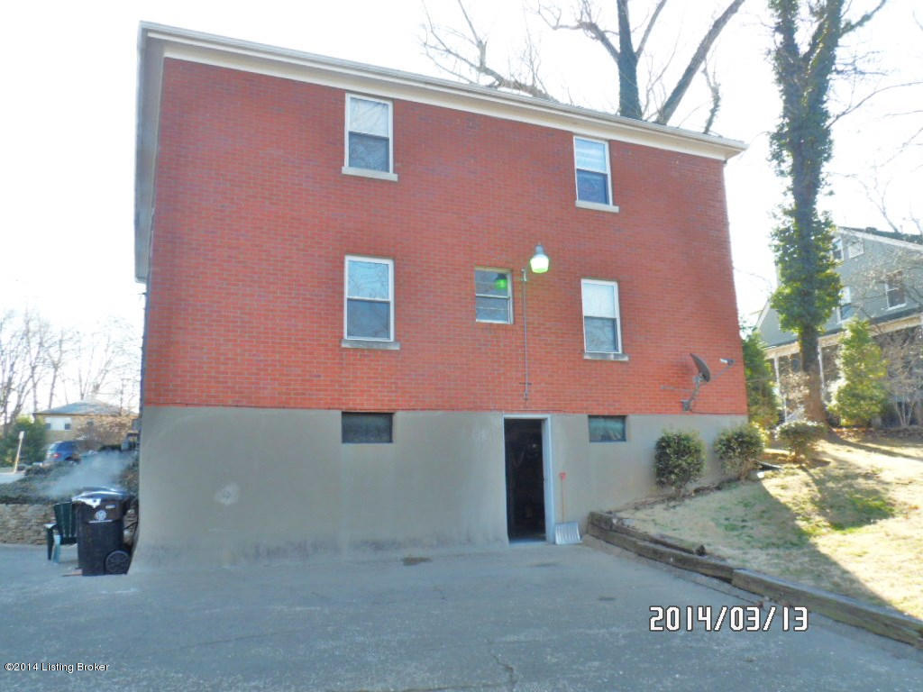 318 Ridgedale Road Louisville, KY 40206 - Photo 3 of 25 Pedestrian entry for tenants and dedicated off-street parking.