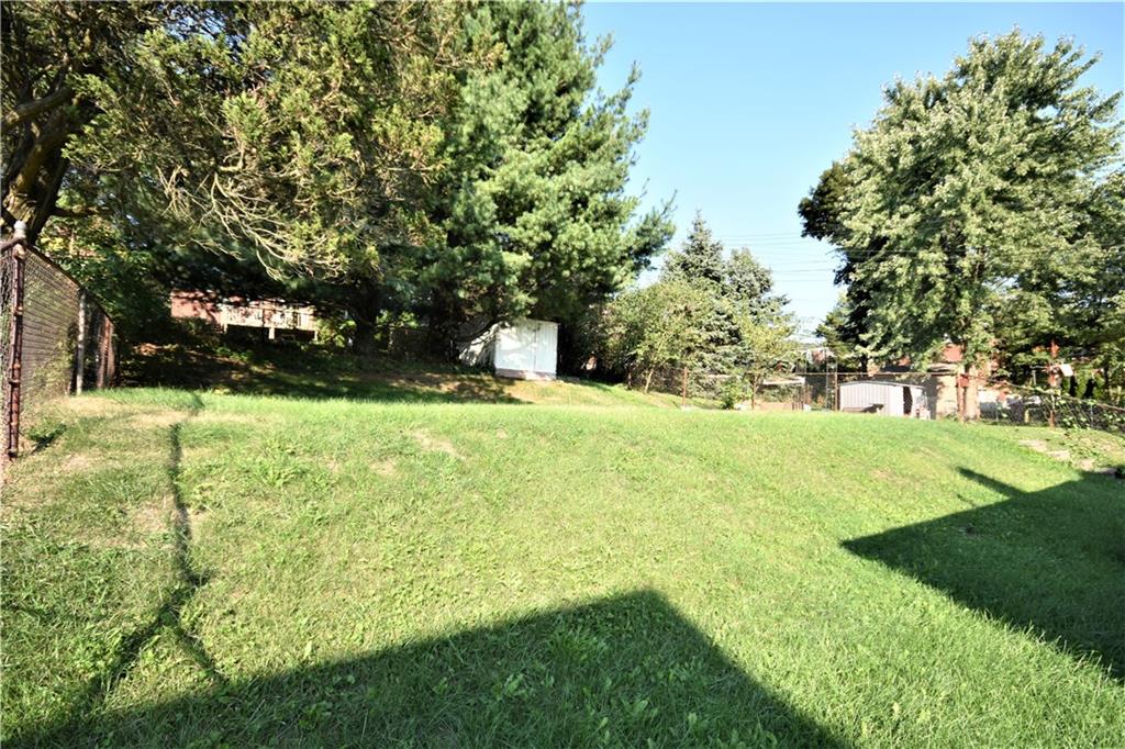 1520 Bevan Road Pittsburgh, PA 15227 - Photo 3 of 17 Gallery Image 3