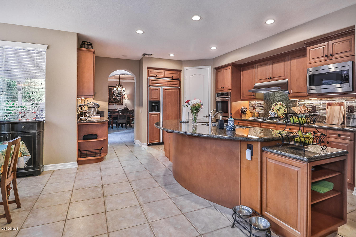 649 Noble Road Simi Valley, CA 93065 - Photo 12 of 70 gKitchen1